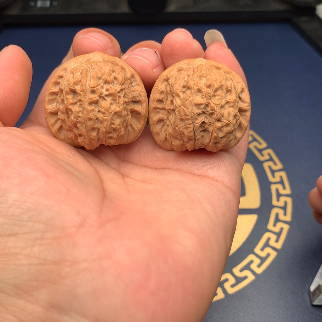 文玩核桃把件38血麒麟111