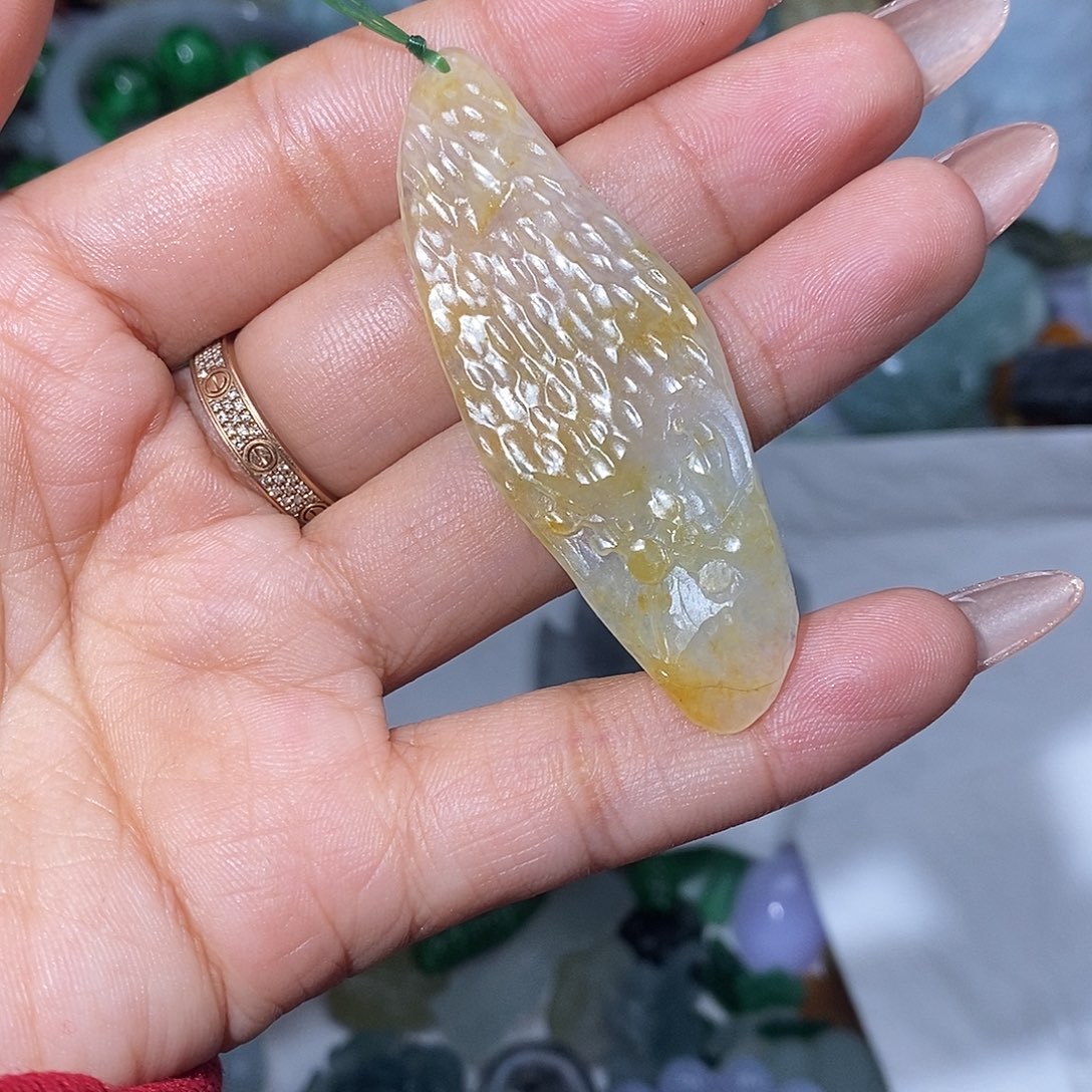 小***狼定制翡翠未镶嵌翡翠