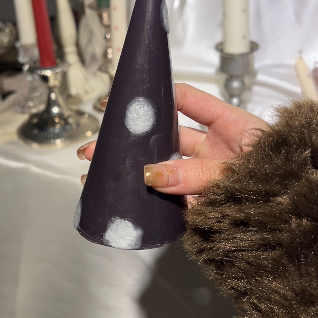 瓷片陶瓷。    陶瓷。     