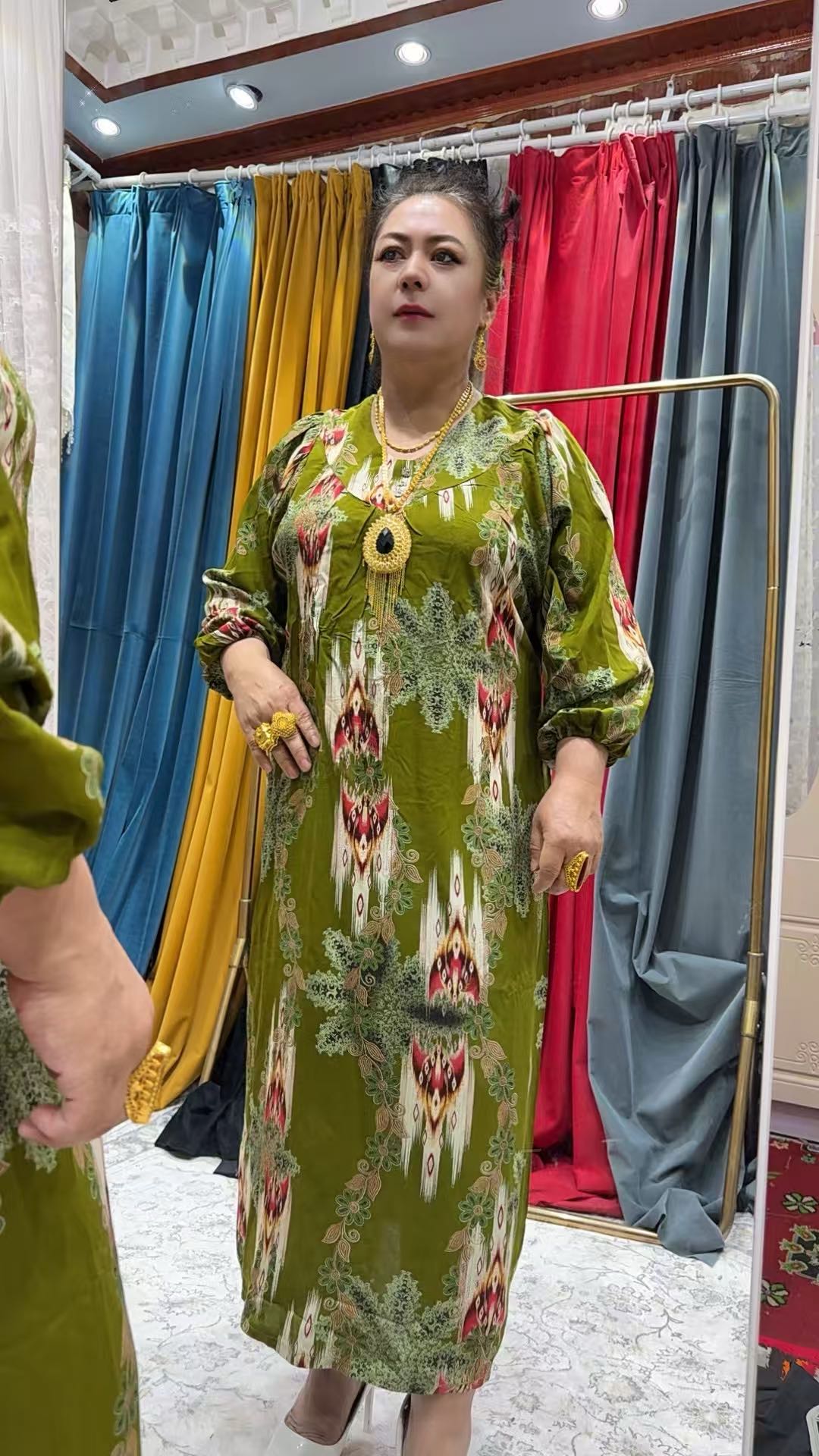 花宽松连衣裙复古高级奢华气质适合夏季穿着