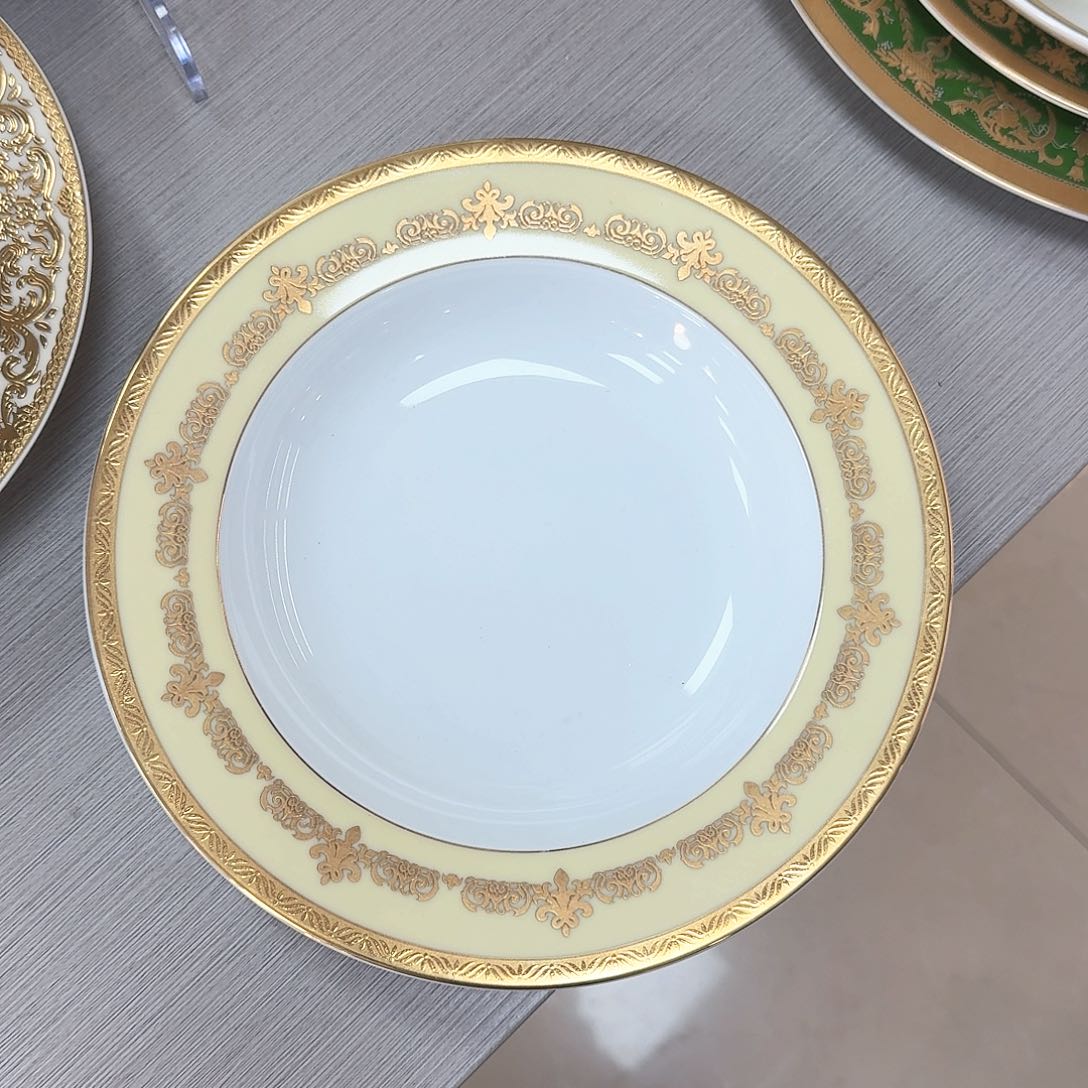 瓷片8.5英寸草帽盘福利价瑕