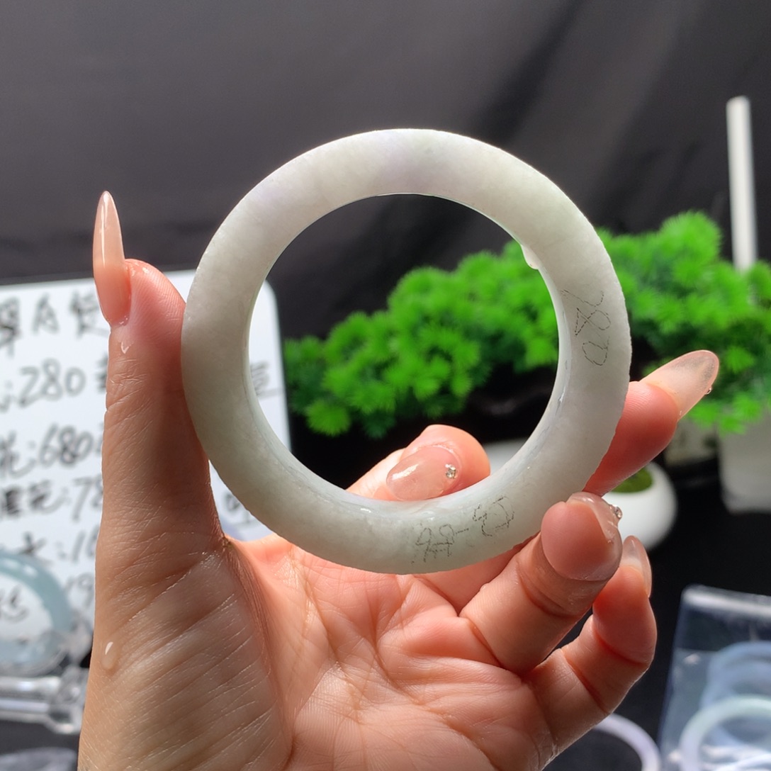 未镶嵌手镯定制翡翠