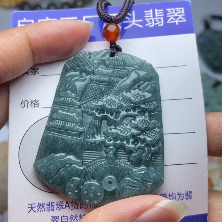 翡翠颈饰未镶嵌翡翠