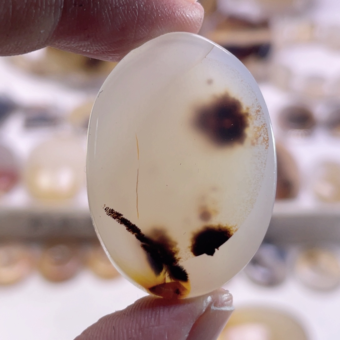 玛瑙/玉髓未镶嵌珠宝奇石