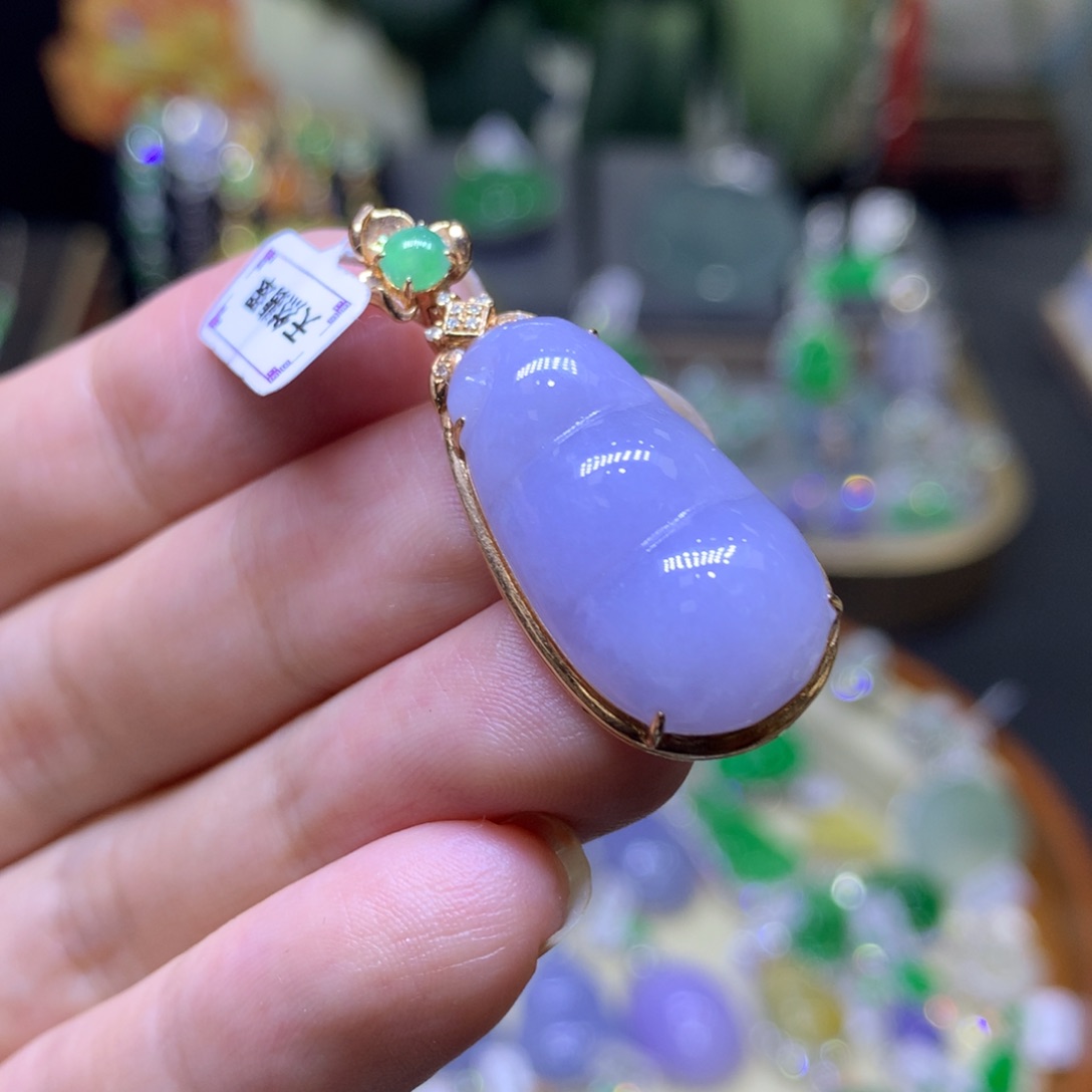 翡翠18K金镶嵌颈饰翡翠玉石吊坠项链