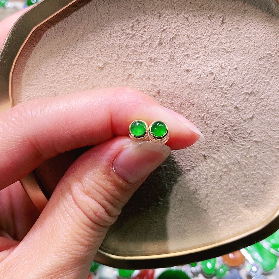 【闪购商品】翡翠挂件未镶嵌裸石