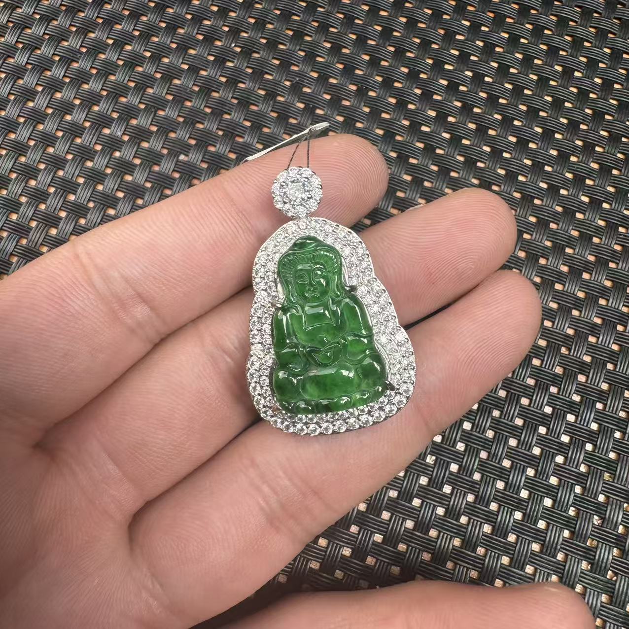 【玉经纶】180787/Q71-天然A货翡翠吊坠-多样性发其一