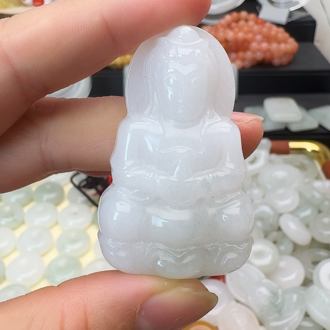 石英质玉未镶嵌颈饰正装观音