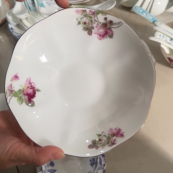 瓷片微瑕骨瓷花瓣盘一个玫瑰