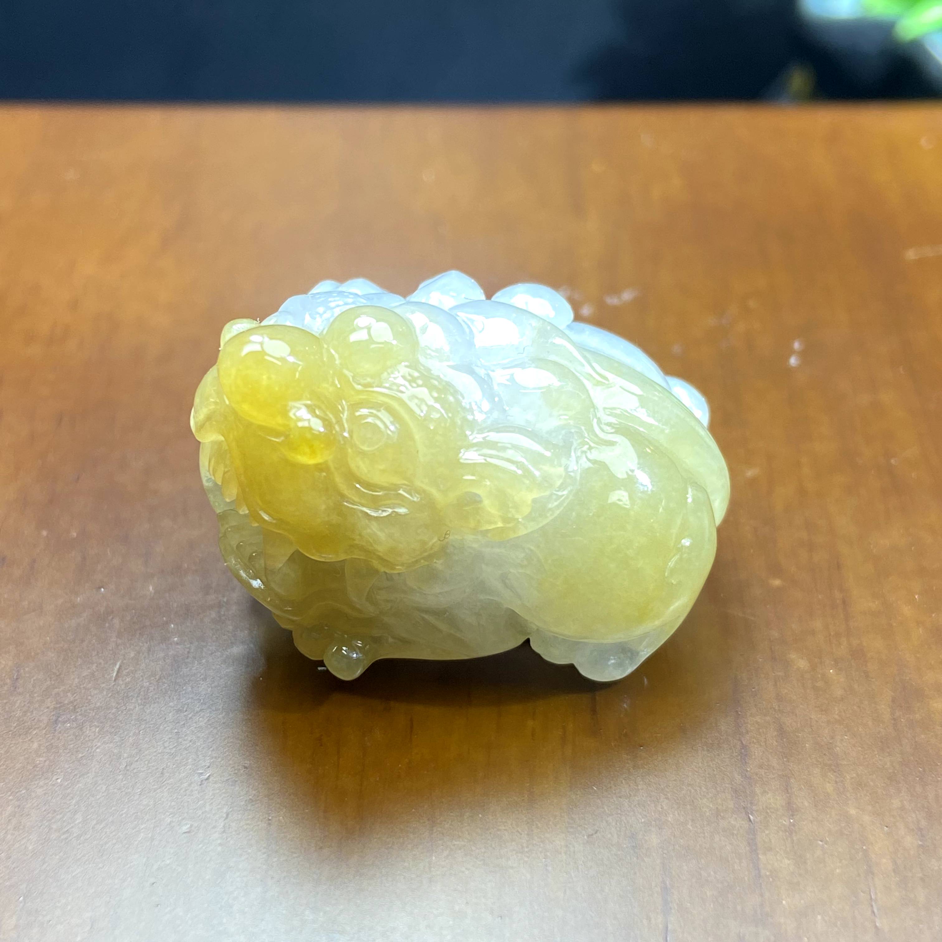 RX17天然缅甸A货翡翠黄加白貔貅/018709/北京中保拍卖