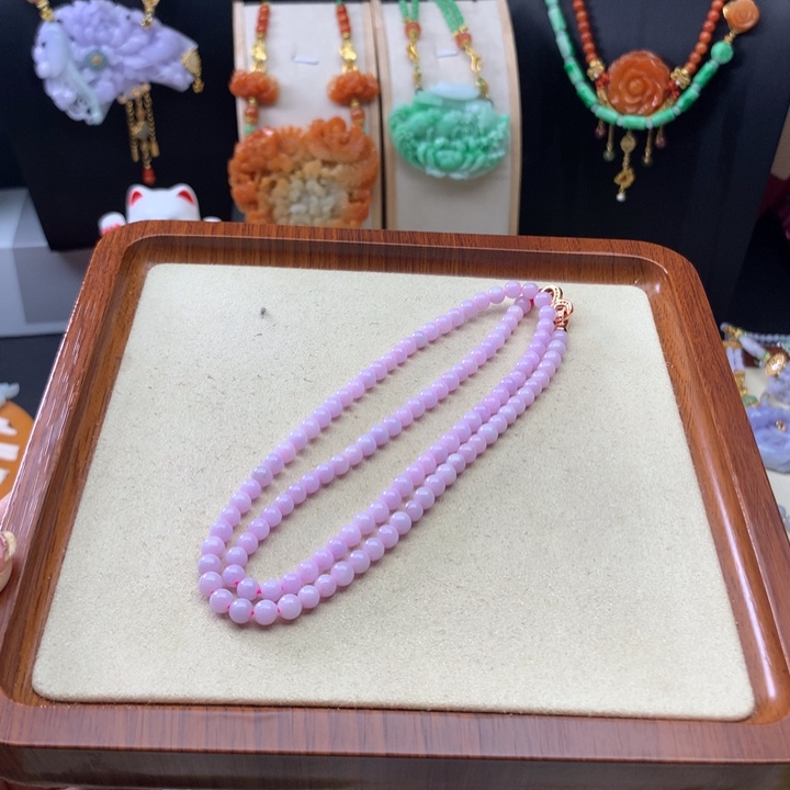 翡翠颈饰未镶嵌翡翠项链