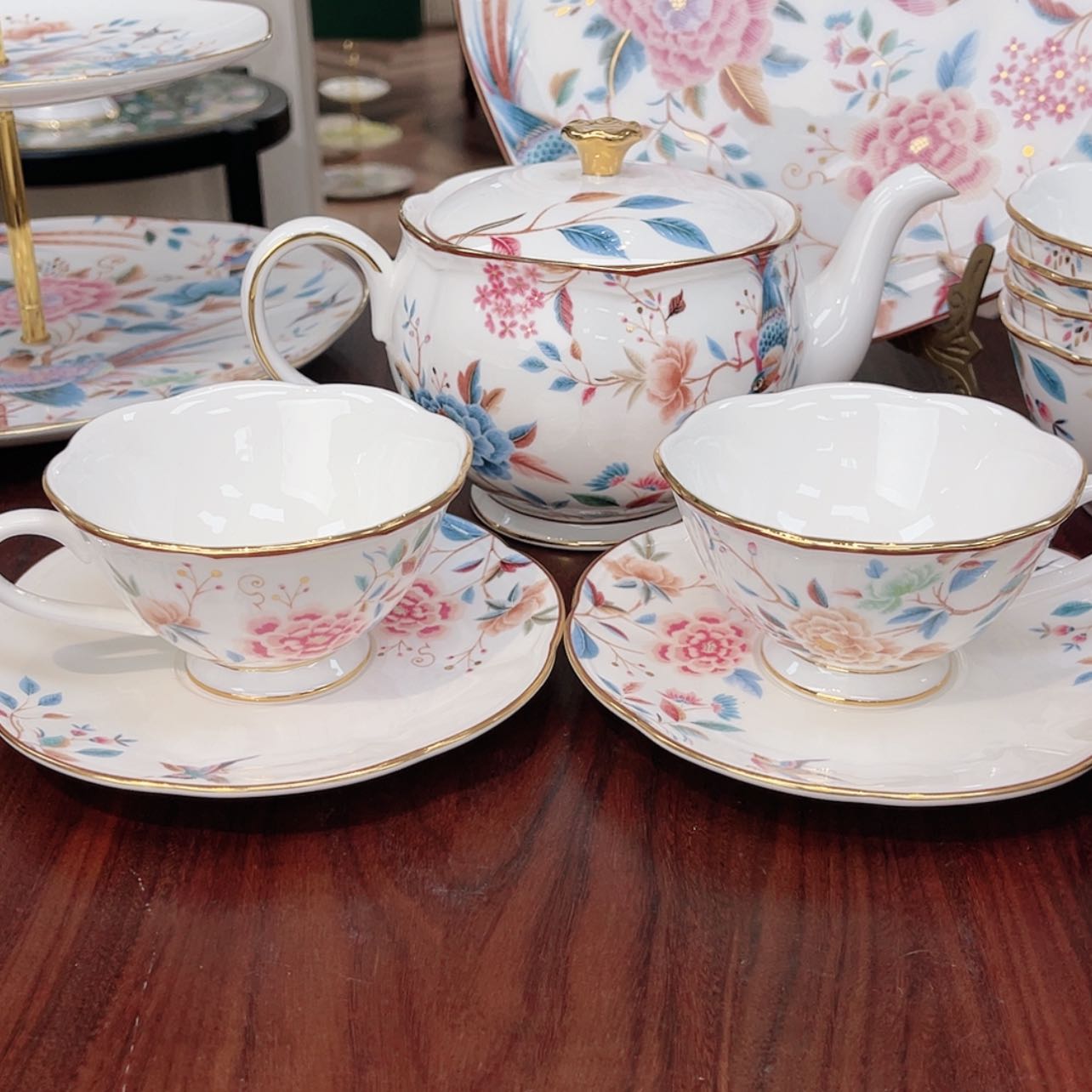 【闪购商品】瓷片一壶两杯—————————-