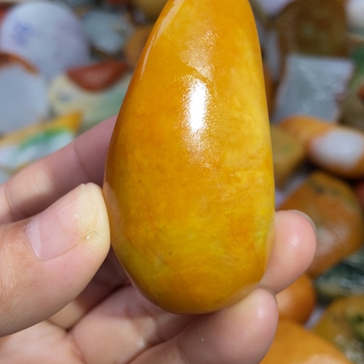 翡翠未镶嵌颈饰缅甸