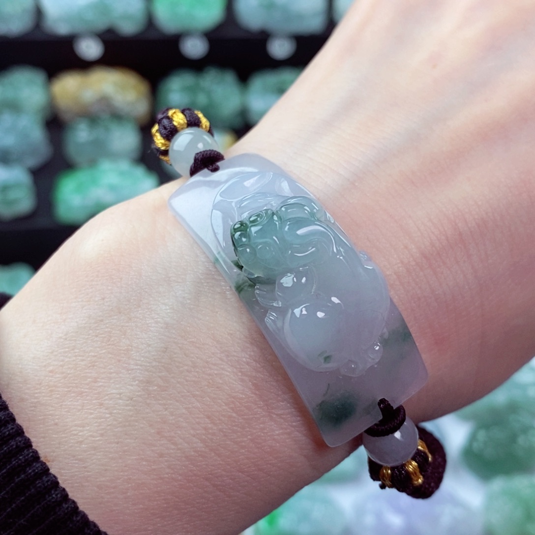 翡翠颈饰未镶嵌天然