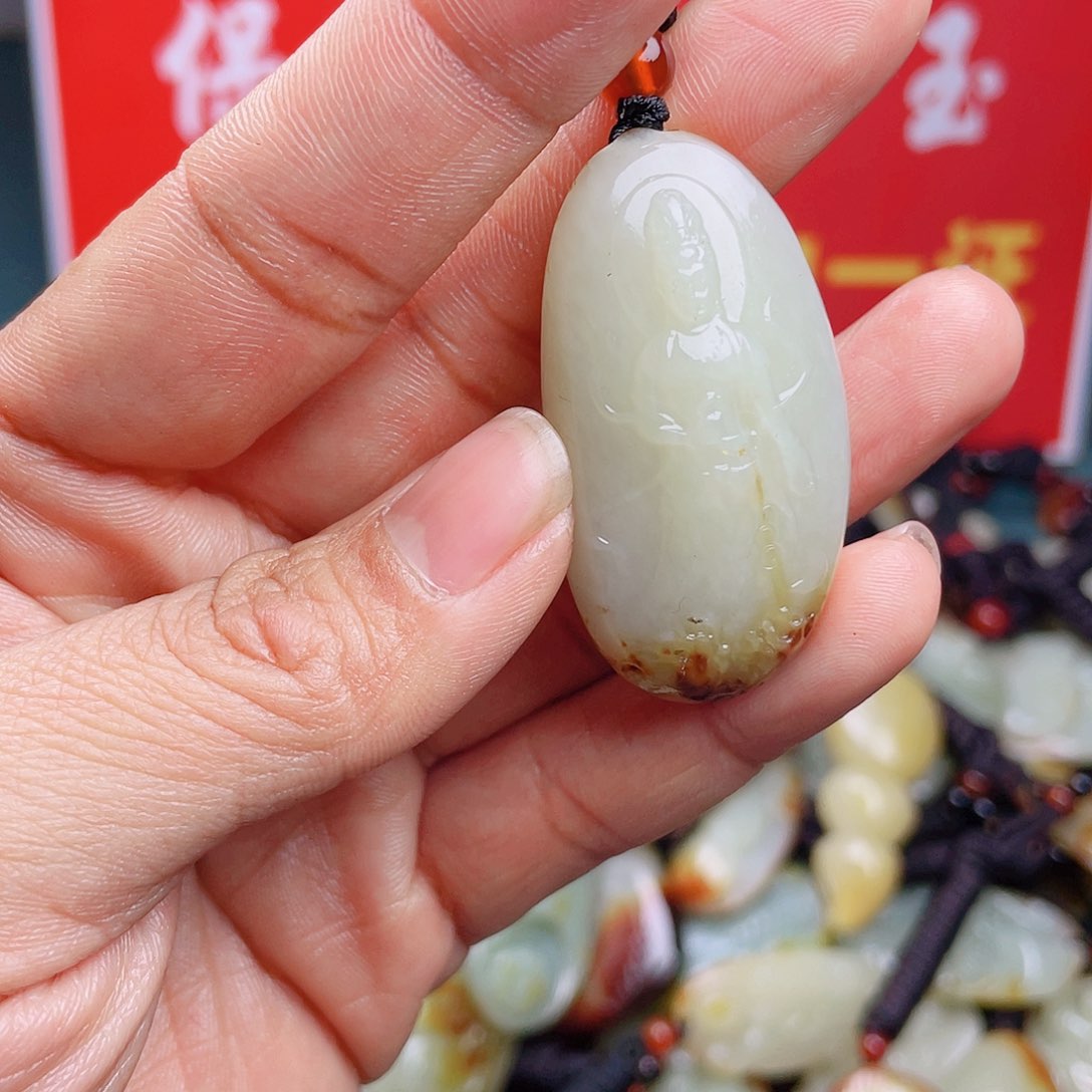 和田玉颈饰未镶嵌