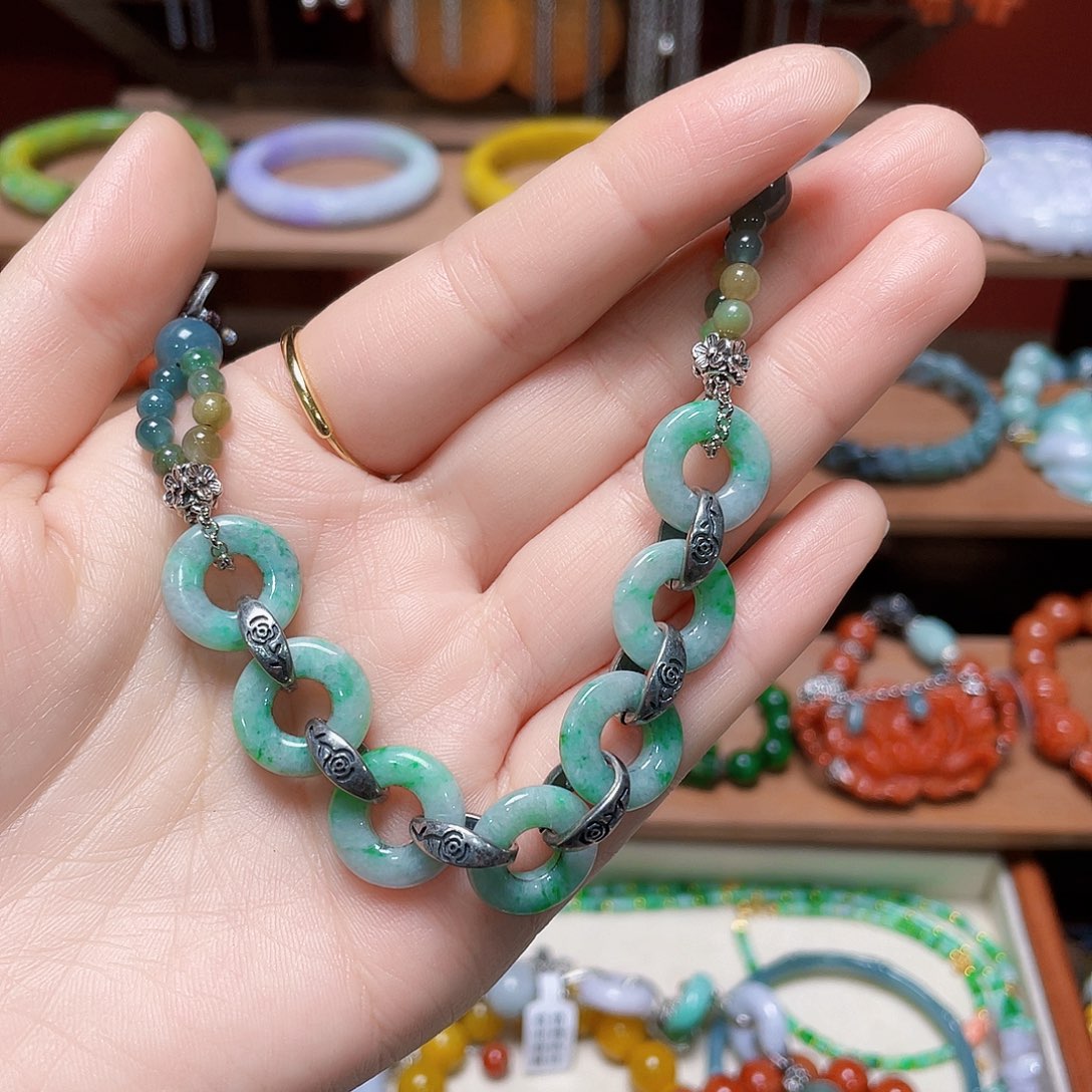 柠***1翡翠未镶嵌手链饰品