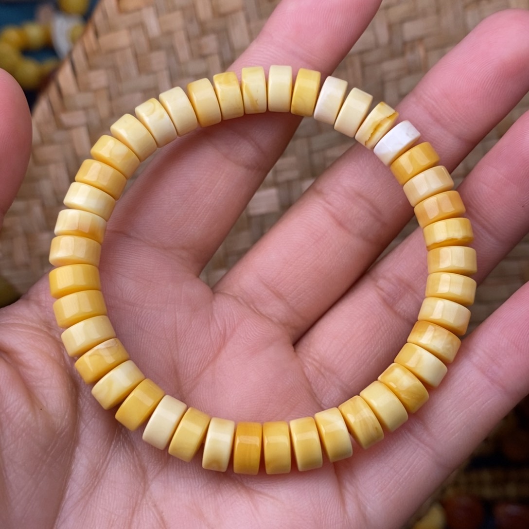 蜜蜡裸石未镶嵌蜜蜡