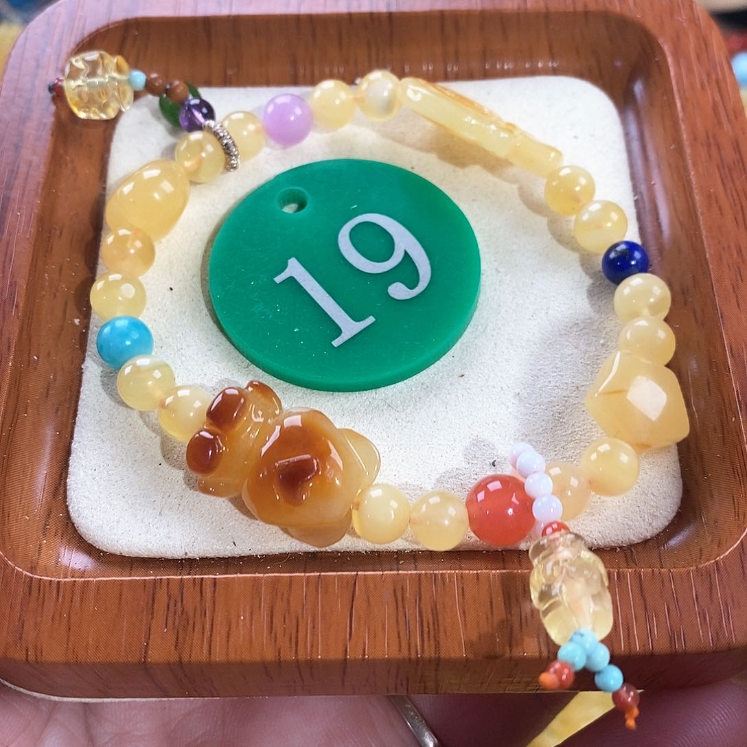 琥珀颈饰未镶嵌手链