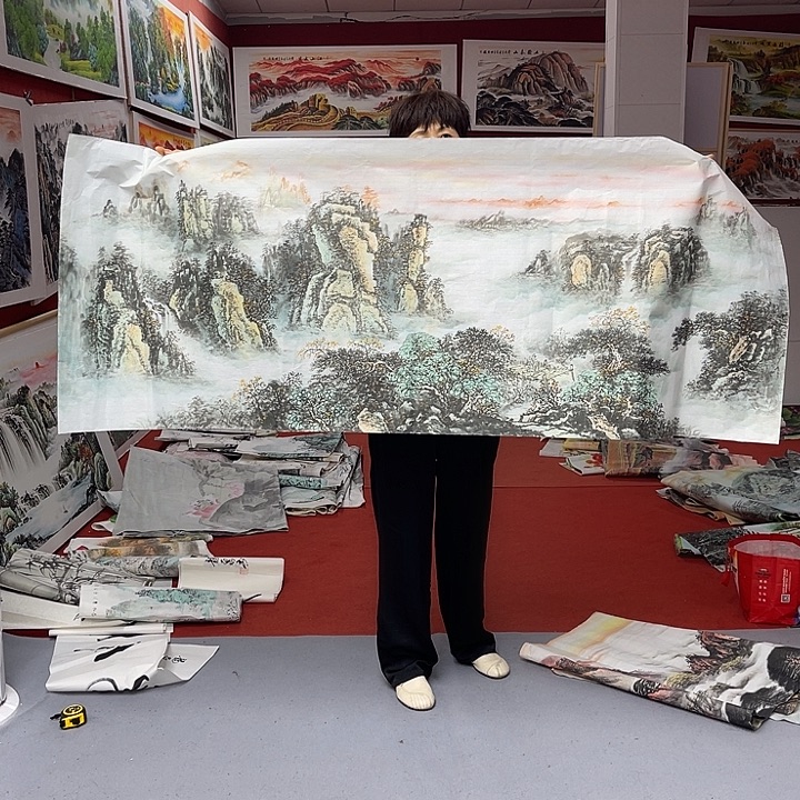 横款青绿山水画180x70，无落款