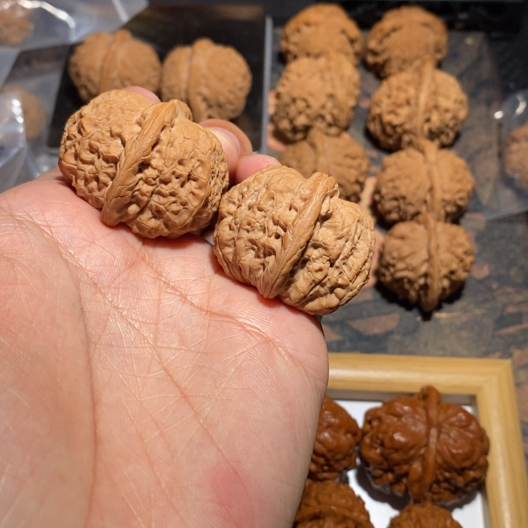 文玩核桃把件38尺全品血麒麟