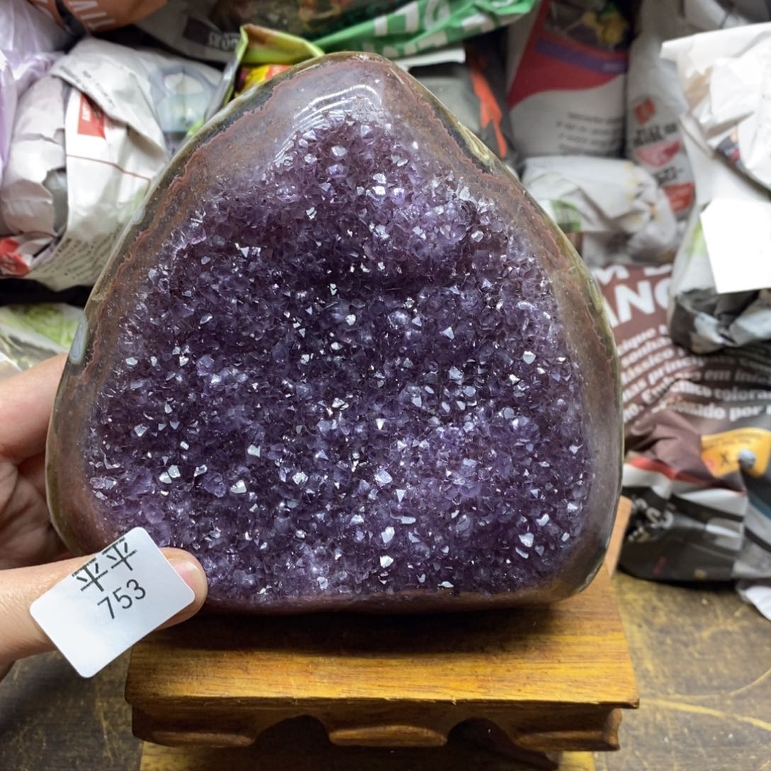 紫晶乌拉圭未镶嵌