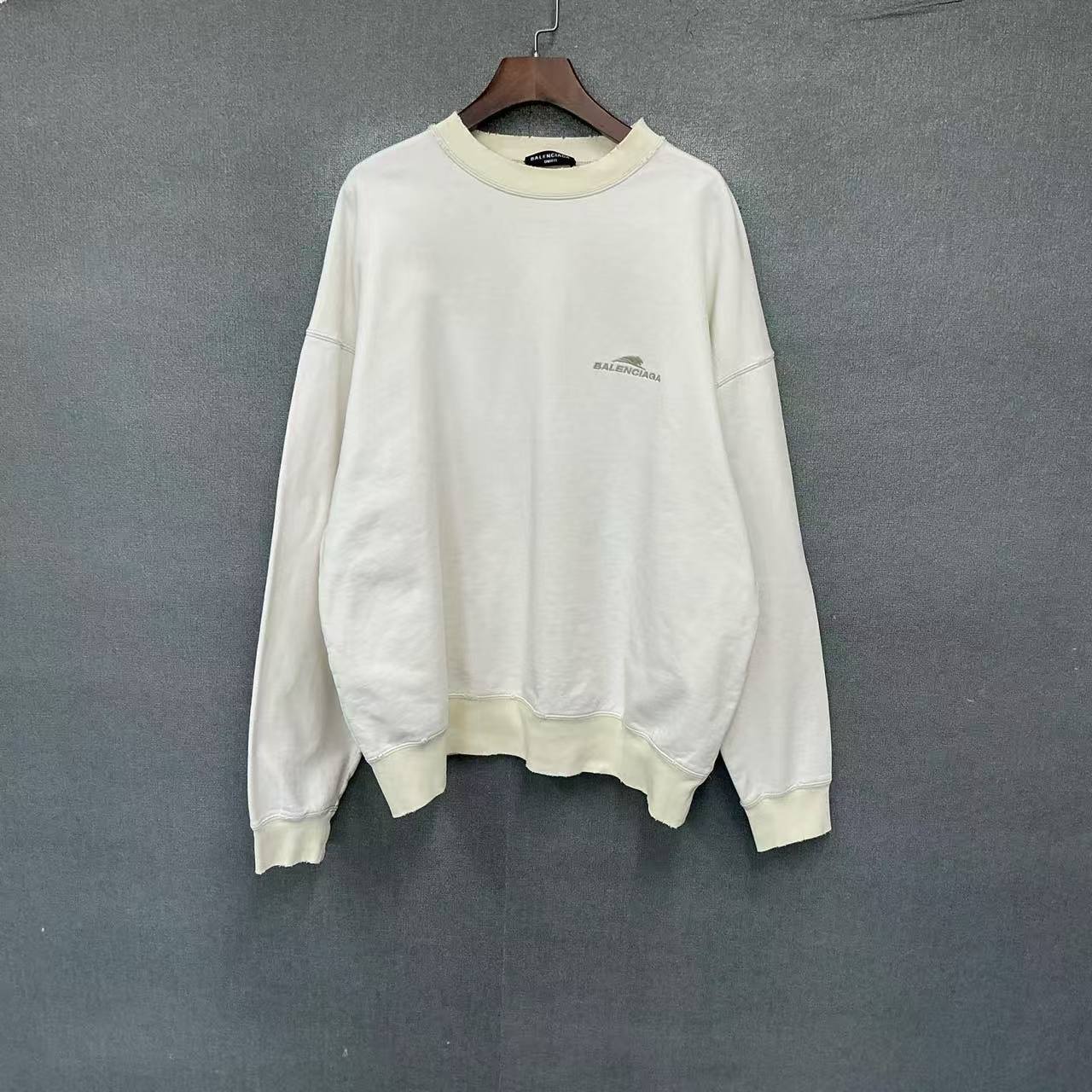 95新 Balenciaga/巴黎世家 (pm） 虎标刺绣圆领卫衣 95新S码/8684