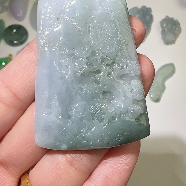 翡翠未镶嵌颈饰翡翠