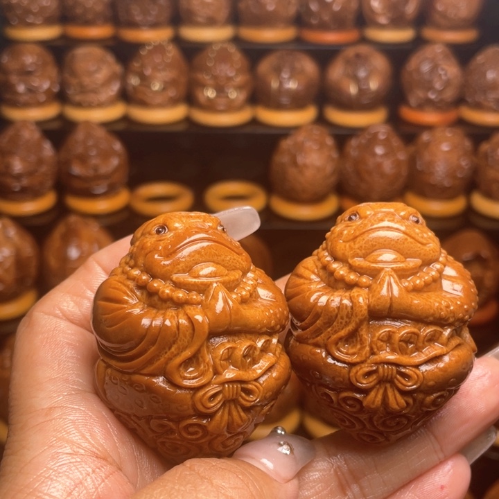 橄榄核把件轻****山橄榄雕刻