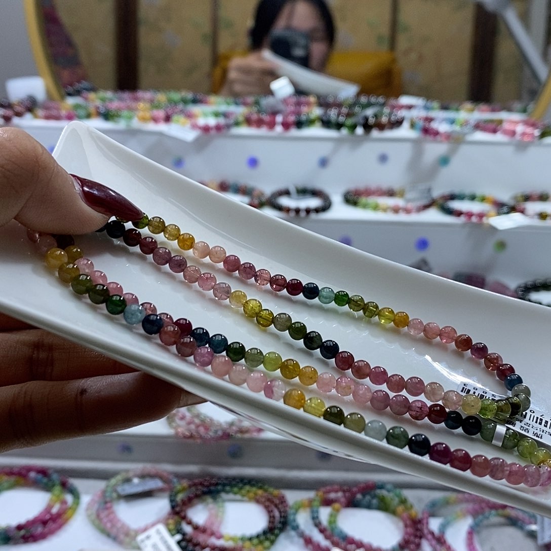 碧玺手链未镶嵌打**狗多样性发一条