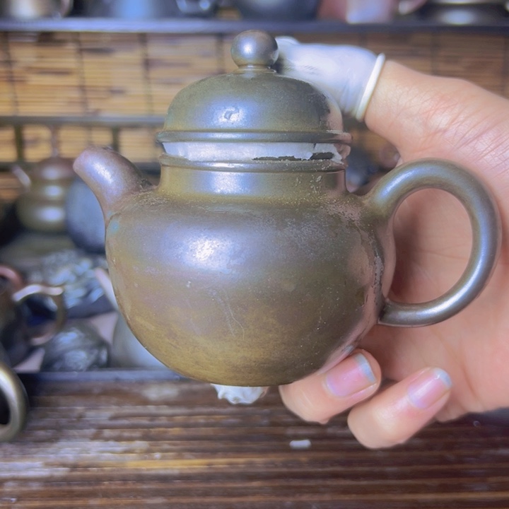 紫泥壶坭兴陶人是