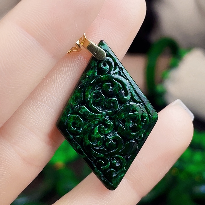 翡翠银S925镶嵌颈饰多样性