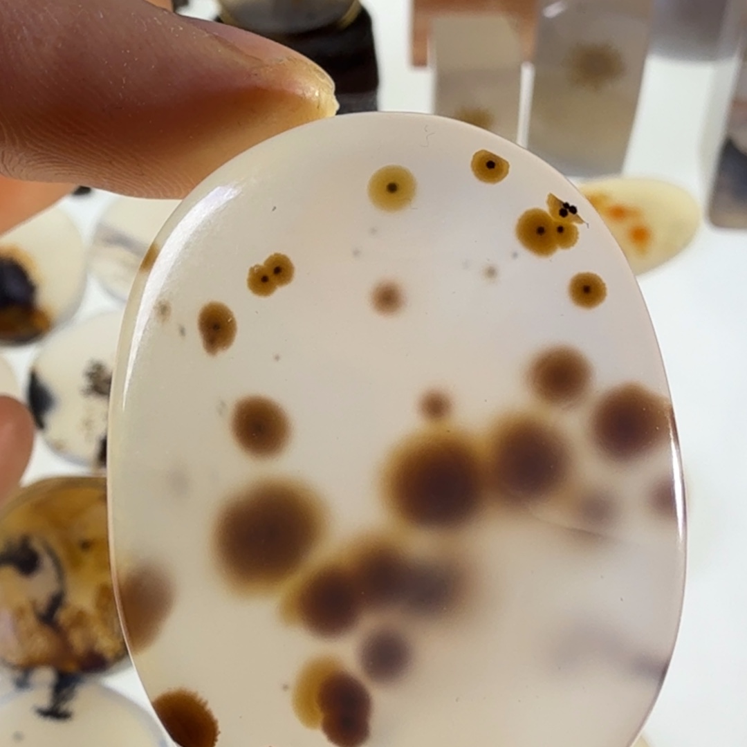 玛瑙/玉髓未镶嵌珠宝半成品