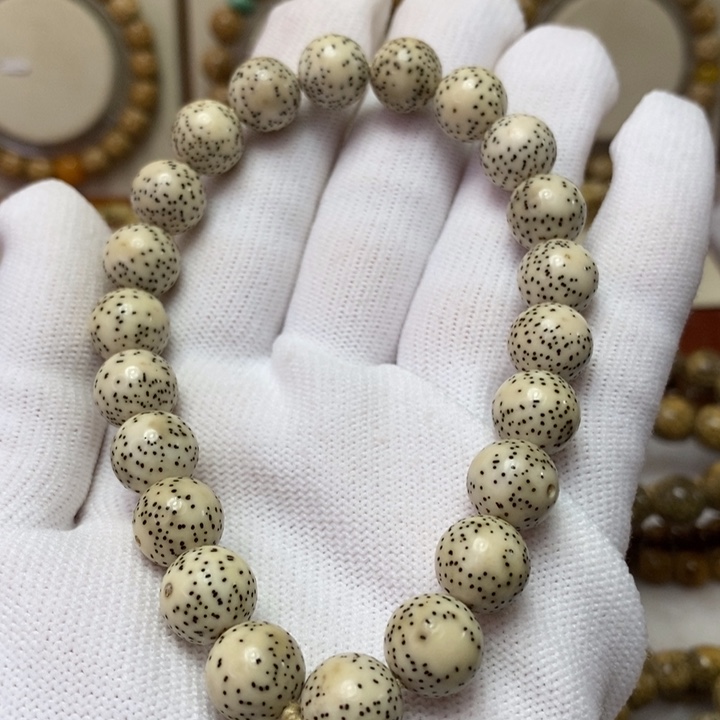 星月菩提吊坠永****城原白10.6正圆侧留白单圈