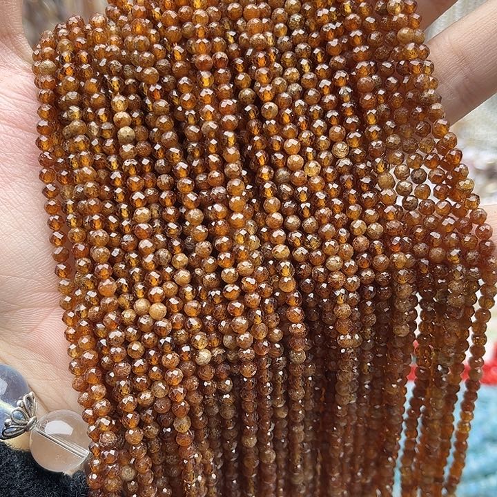 未镶嵌玛瑙/玉髓珠宝半成品一条3mm左右橙石榴石刻面