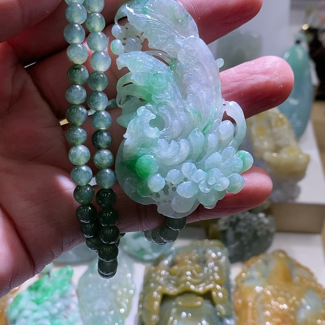 【闪购商品】翡翠颈饰未镶嵌11111111111111