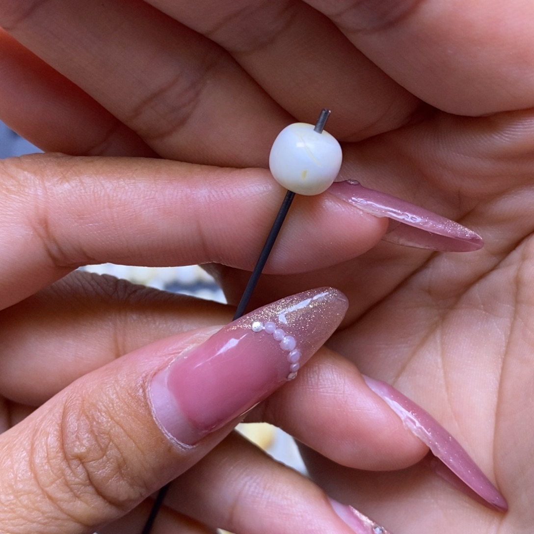 植物珀未镶嵌珠宝奇石瓷白妖花老型8.8*7.8mm