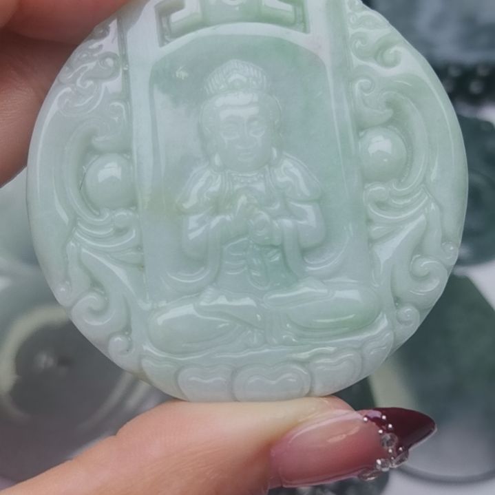 翡翠颈饰未镶嵌天然的A货翡翠多样性发货