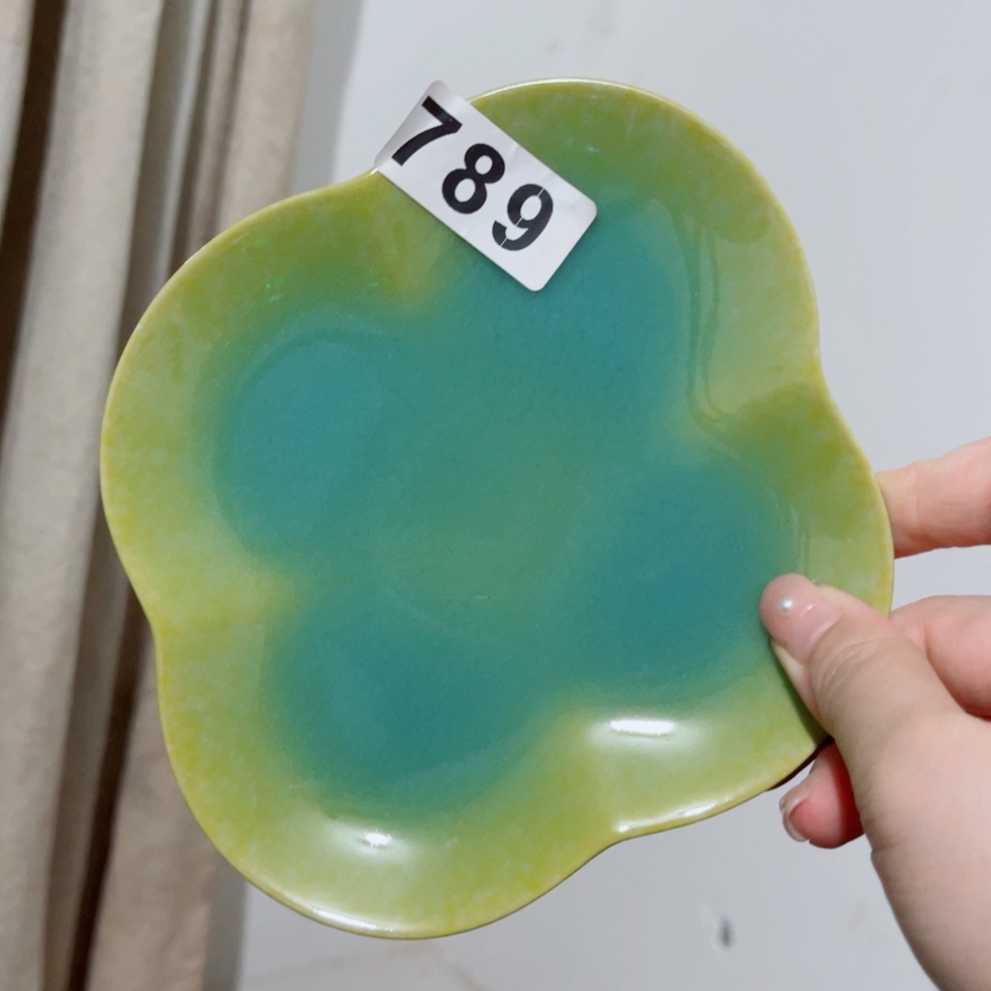 青瓷雨哈哈哈哈哈哈好吧