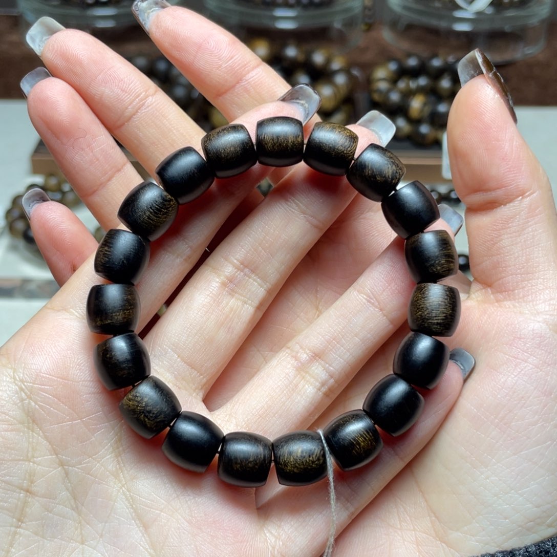沉香手串郑*越南芽庄白奇楠玉化瘤疤桶珠1.0单圈