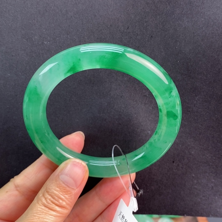 石英质玉手镯未镶嵌香*