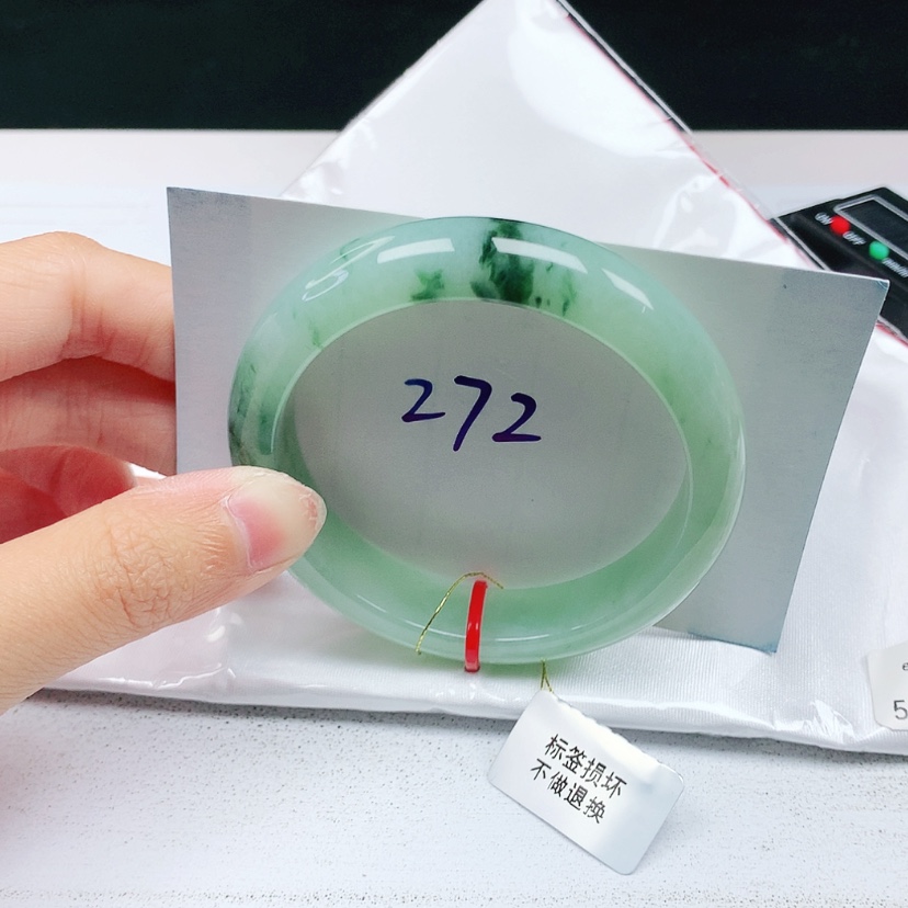 【闪购商品】翡翠手镯未镶嵌54圈