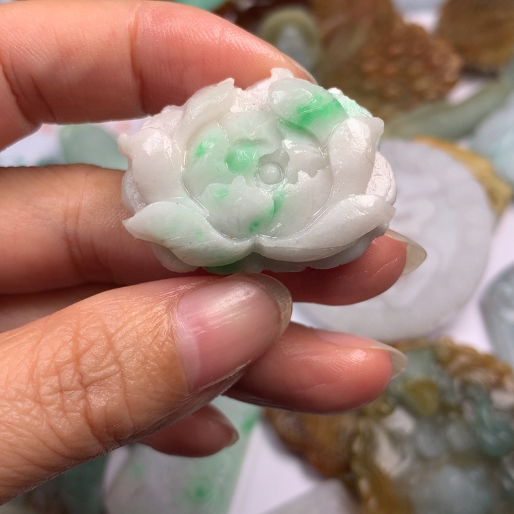 定制翡翠未镶嵌翡翠