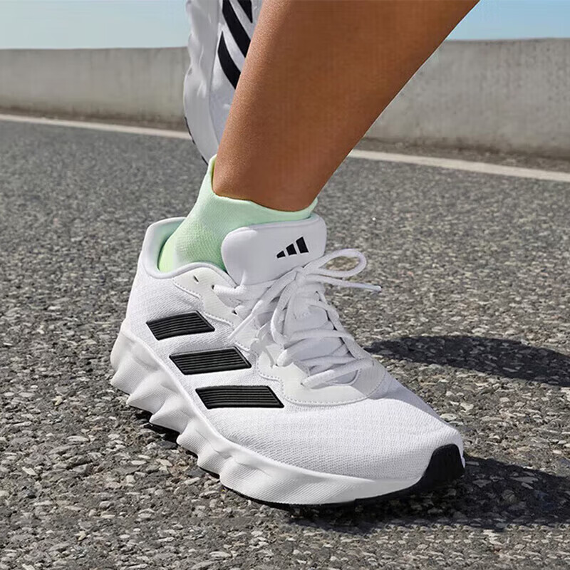 【断码清货】Adidas/阿迪达斯夏季男女休闲运动训练跑步鞋ID5252