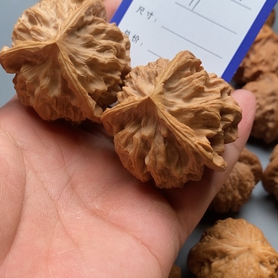 文玩核桃把件如****哥三棱