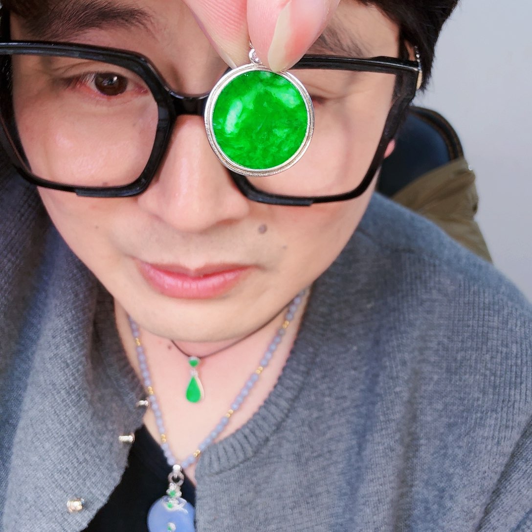 翡翠颈饰未镶嵌一个