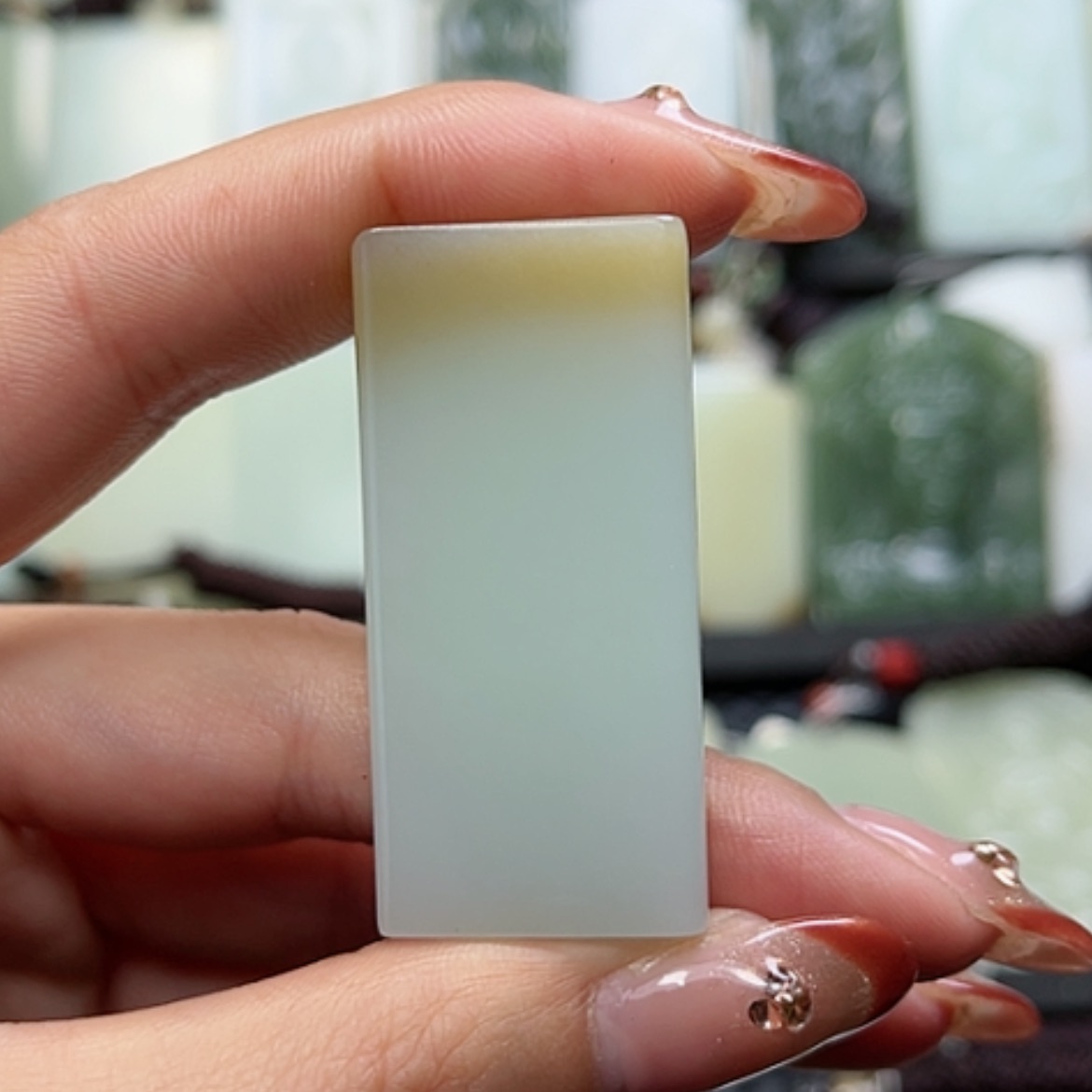 【闪购商品】和田玉颈饰未镶嵌井*鱼