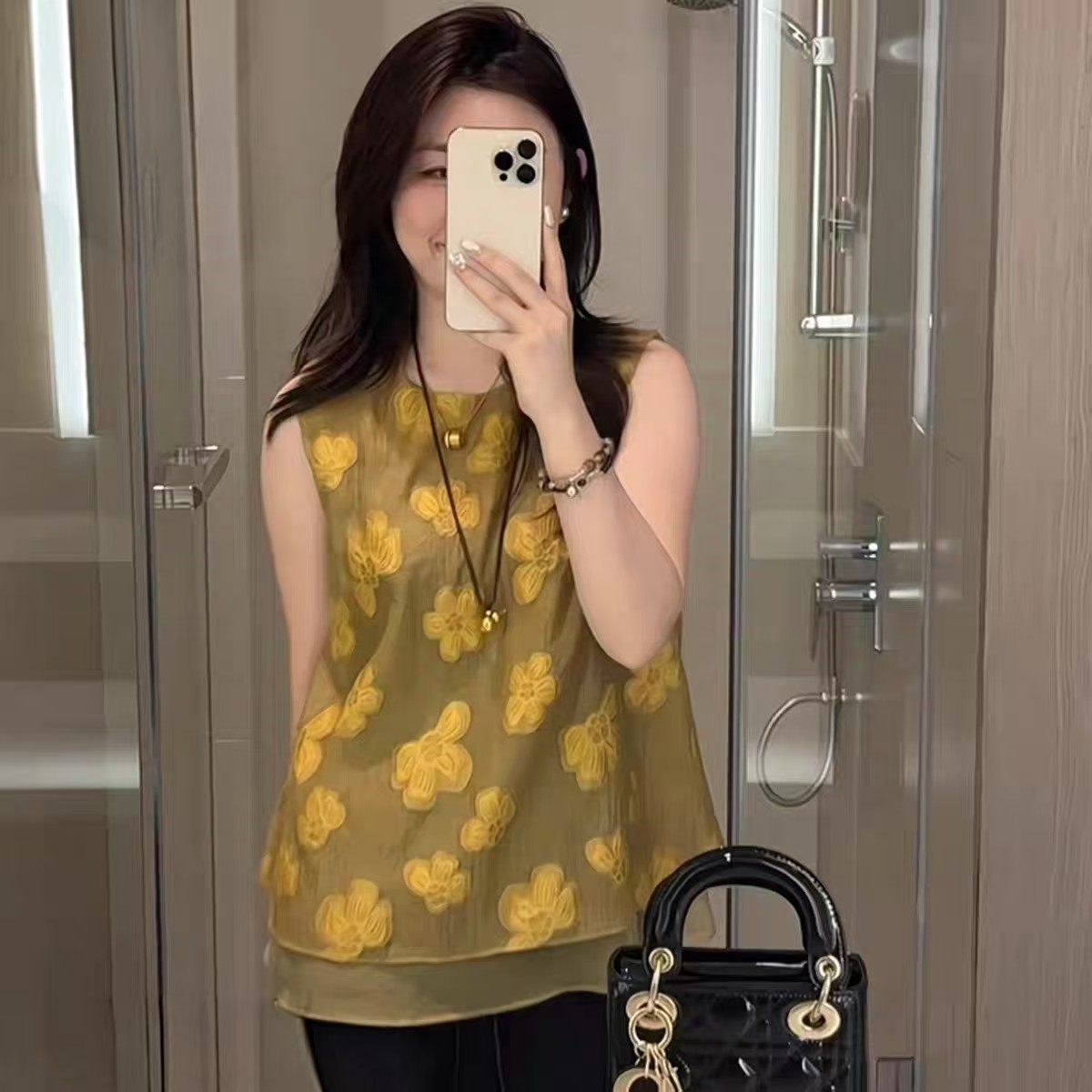 刺绣花朵背心夏季外穿新款设计感不撞衫上衣