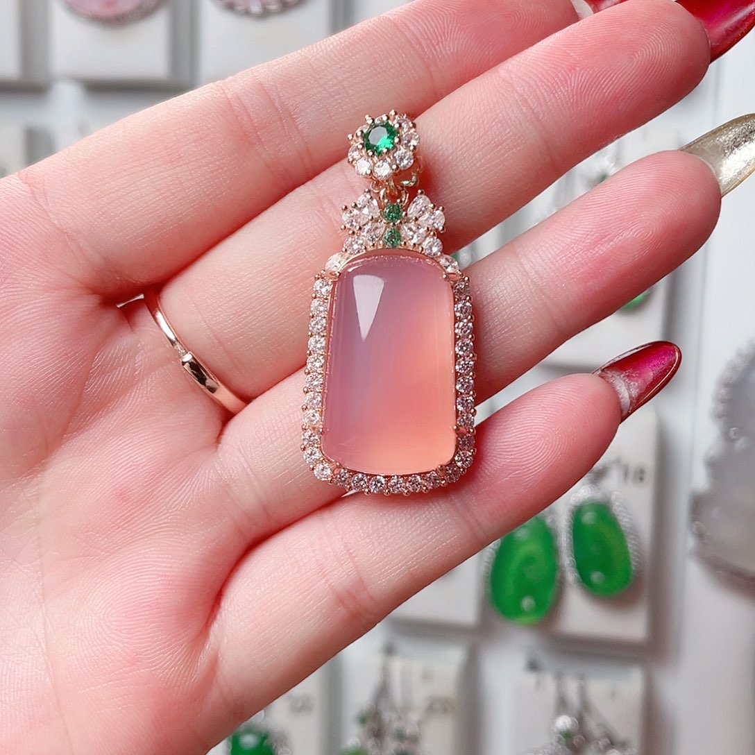 玛瑙/玉髓吊坠(赠链)未镶嵌