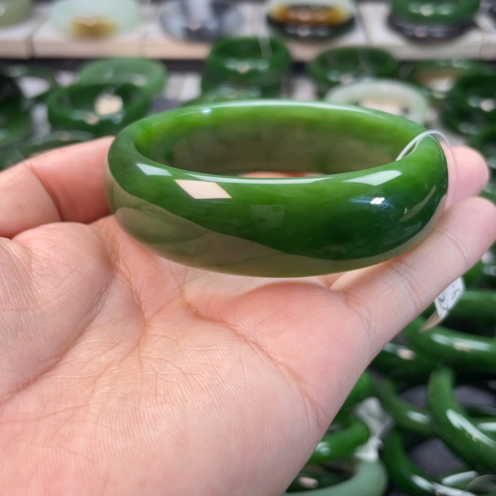 和田玉（碧玉）手镯未镶嵌