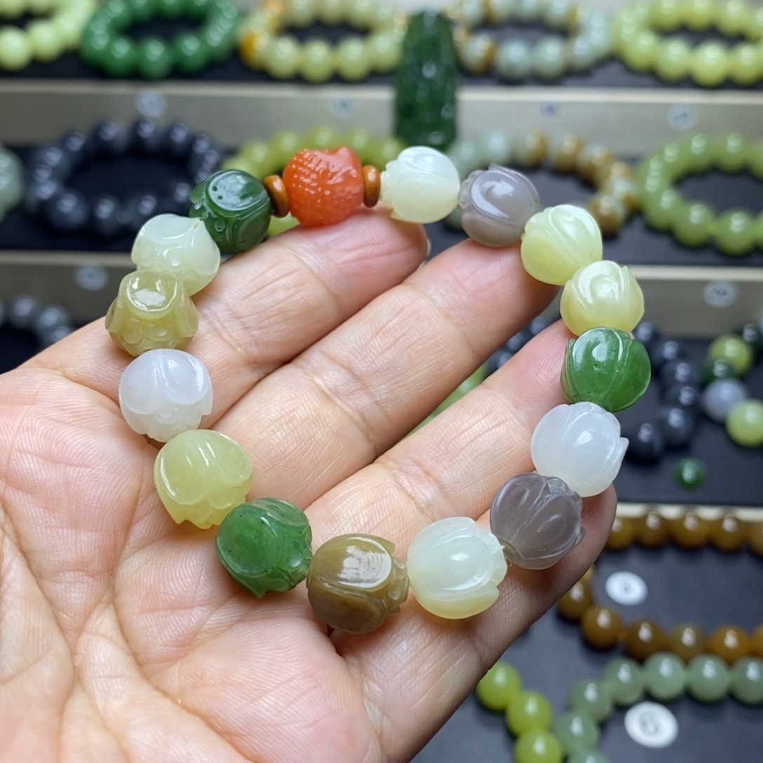 和田玉未镶嵌手串